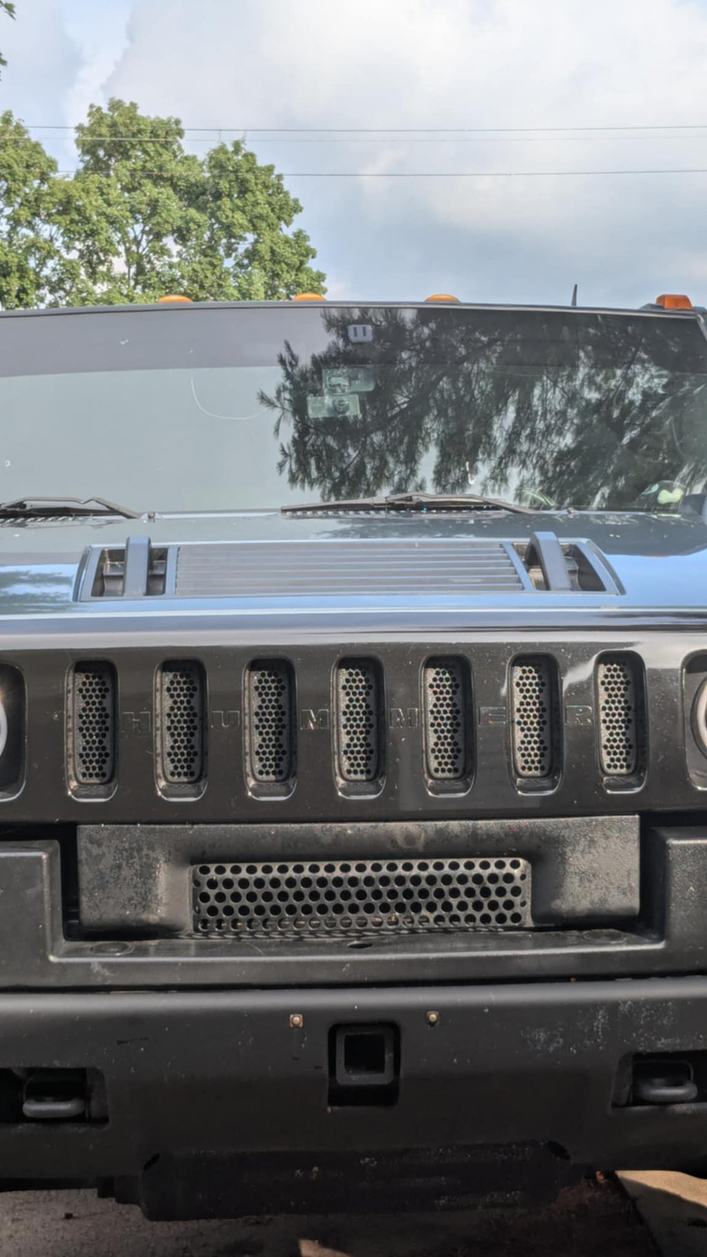 Custom Hummer H2 Grill Inserts – Snap-In, No-Drill (2003–2007) – 4 Designs & 9 Colors