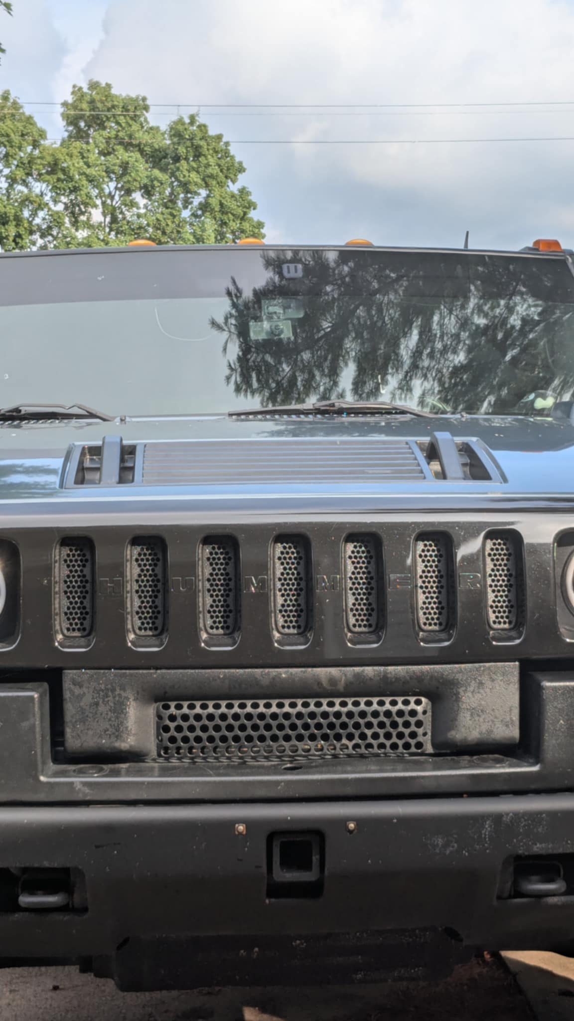 Custom Hummer H2 Grill Inserts – Snap-In, No-Drill (2003–2007) – 4 Designs & 9 Colors