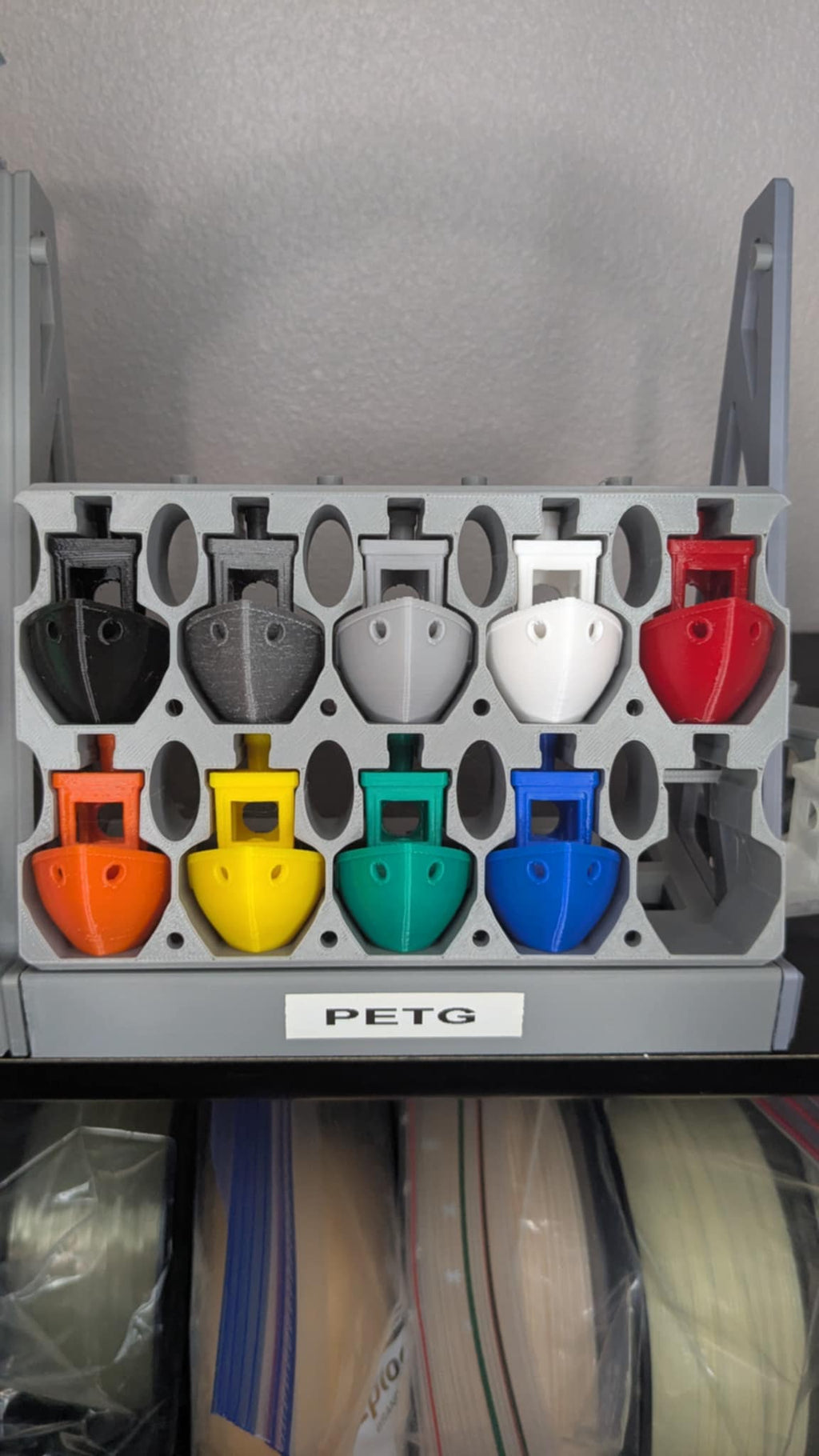 Custom Hummer H2 Grill Inserts – Snap-In, No-Drill (2003–2007) – 4 Designs & 9 Colors