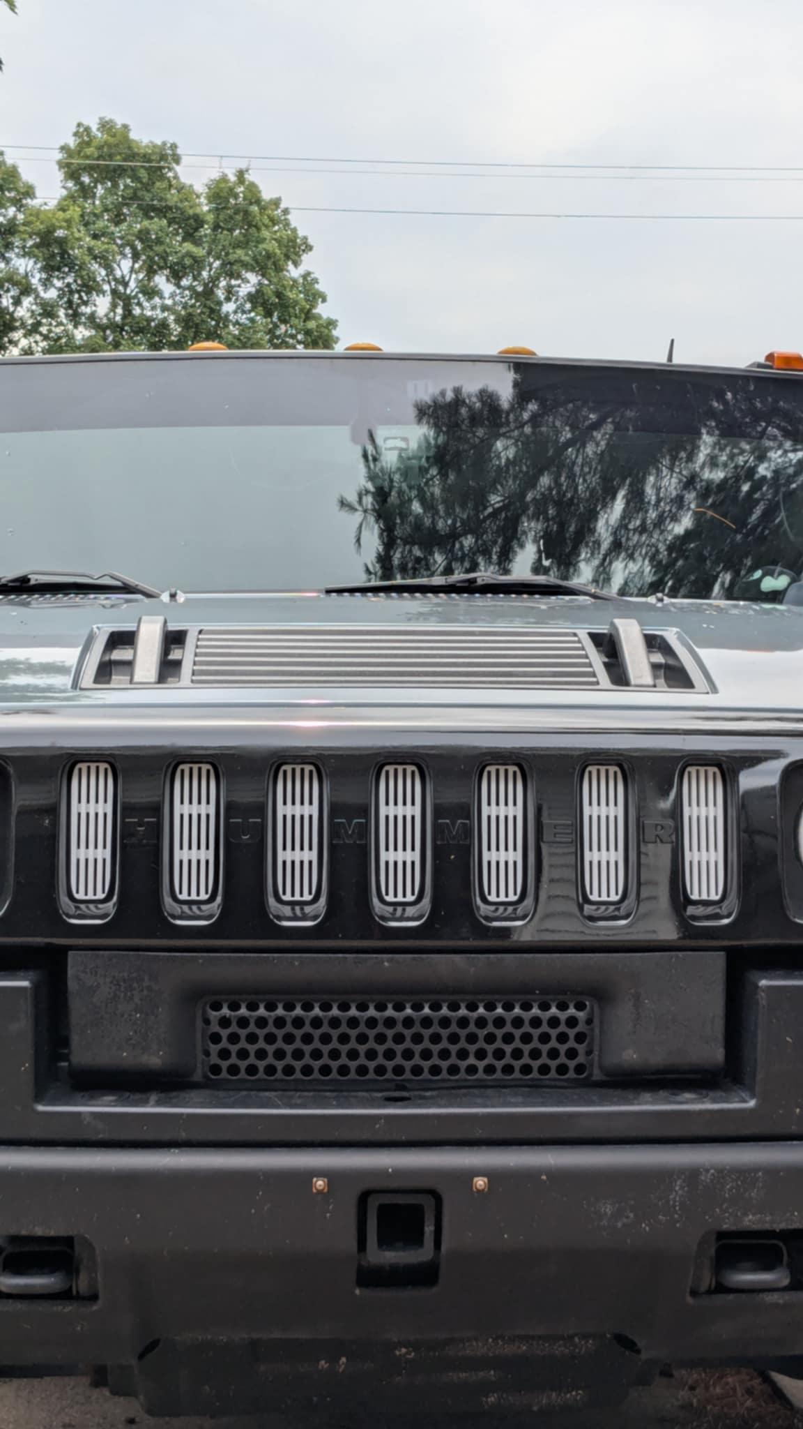 Custom Hummer H2 Grill Inserts – Snap-In, No-Drill (2003–2007) – 4 Designs & 9 Colors
