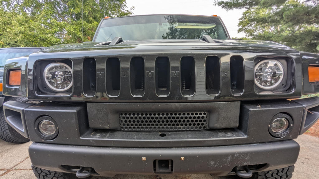 Custom Hummer H2 Grill Inserts – Snap-In, No-Drill (2003–2007) – 4 Designs & 9 Colors